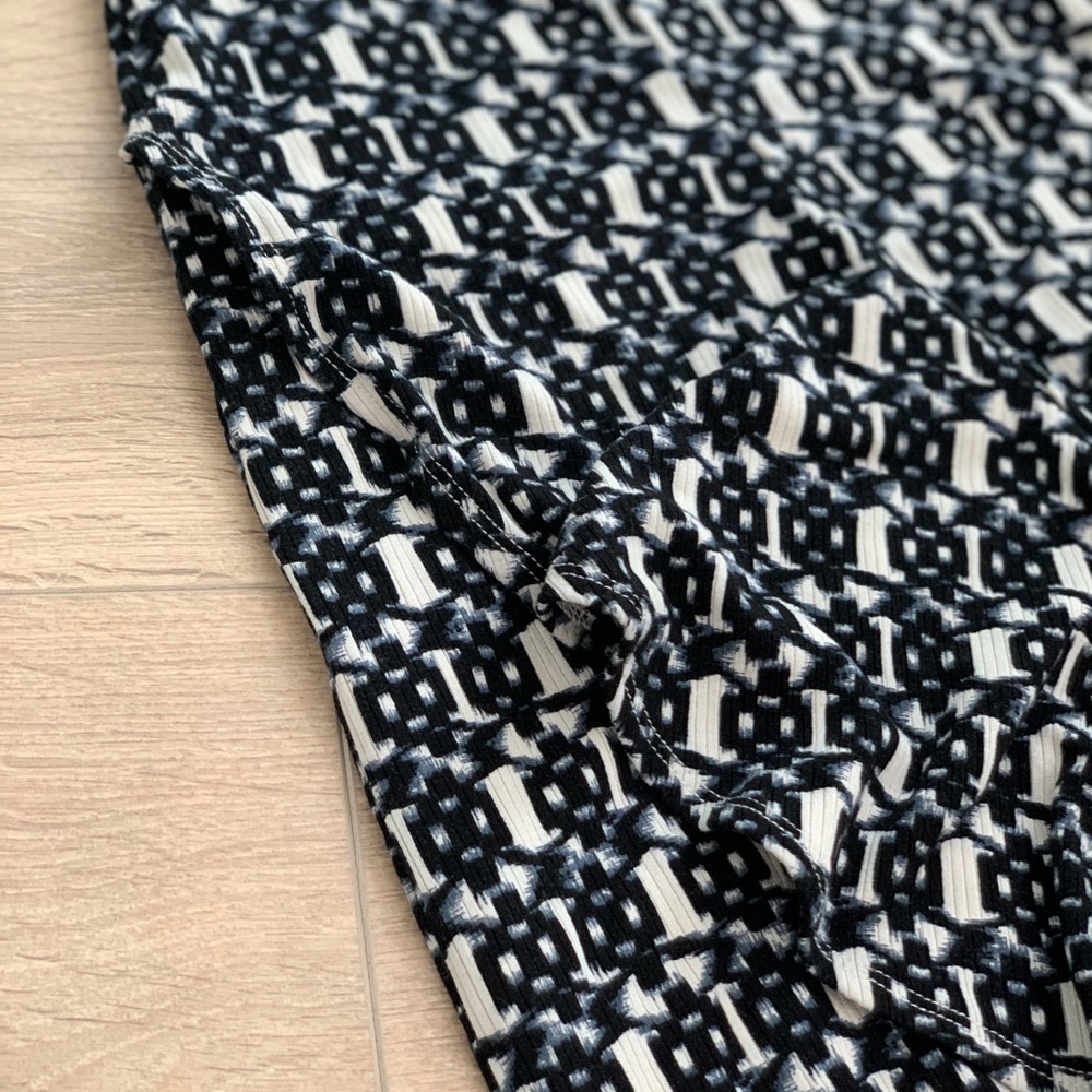 Maeve long skirt from Anthropologie - Picture 5 of 7